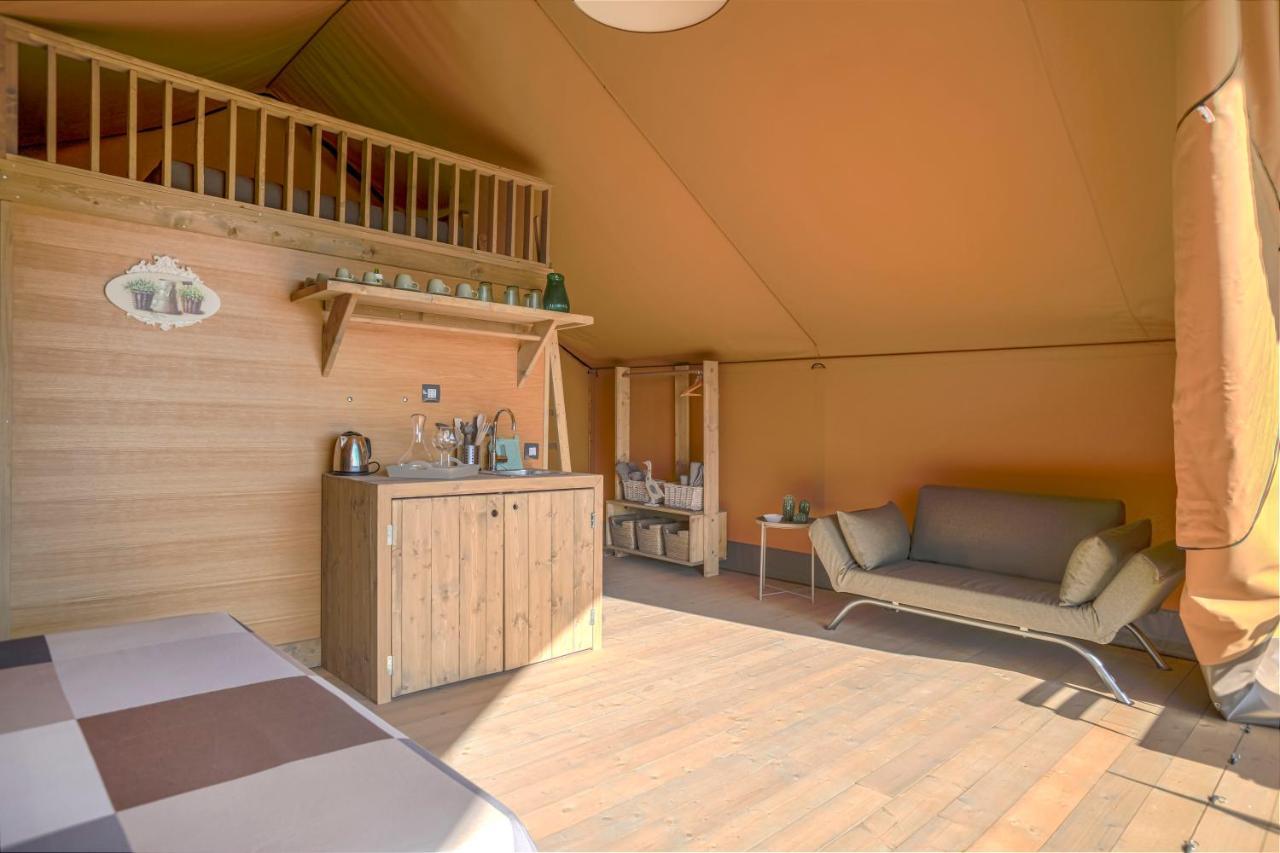 Glamping Debbiare Hotel Riparbella Ngoại thất bức ảnh