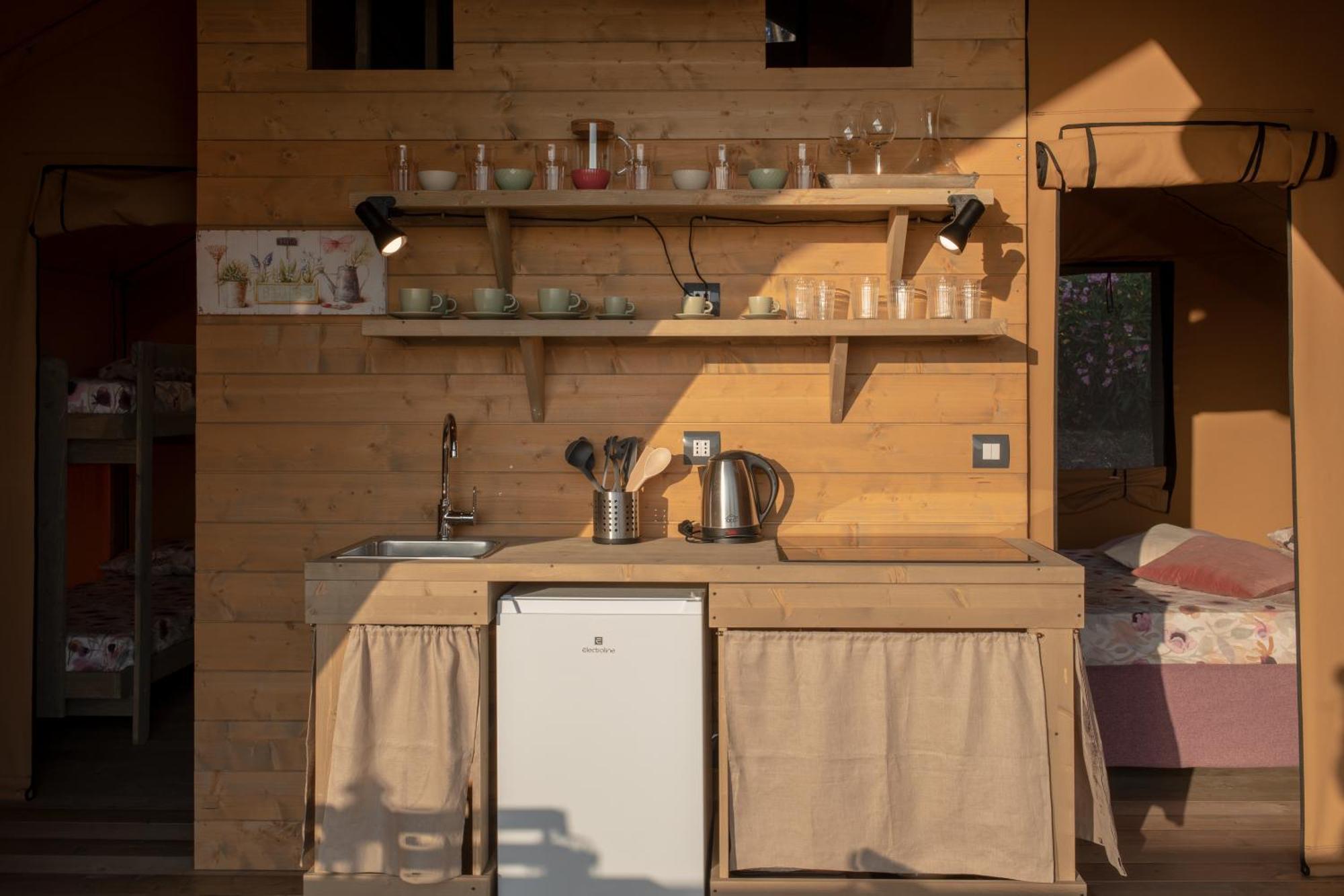 Glamping Debbiare Hotel Riparbella Ngoại thất bức ảnh